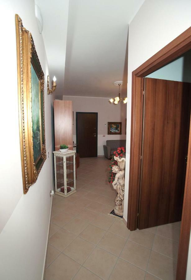 Arcobaleno Apartment 폰디 외부 사진