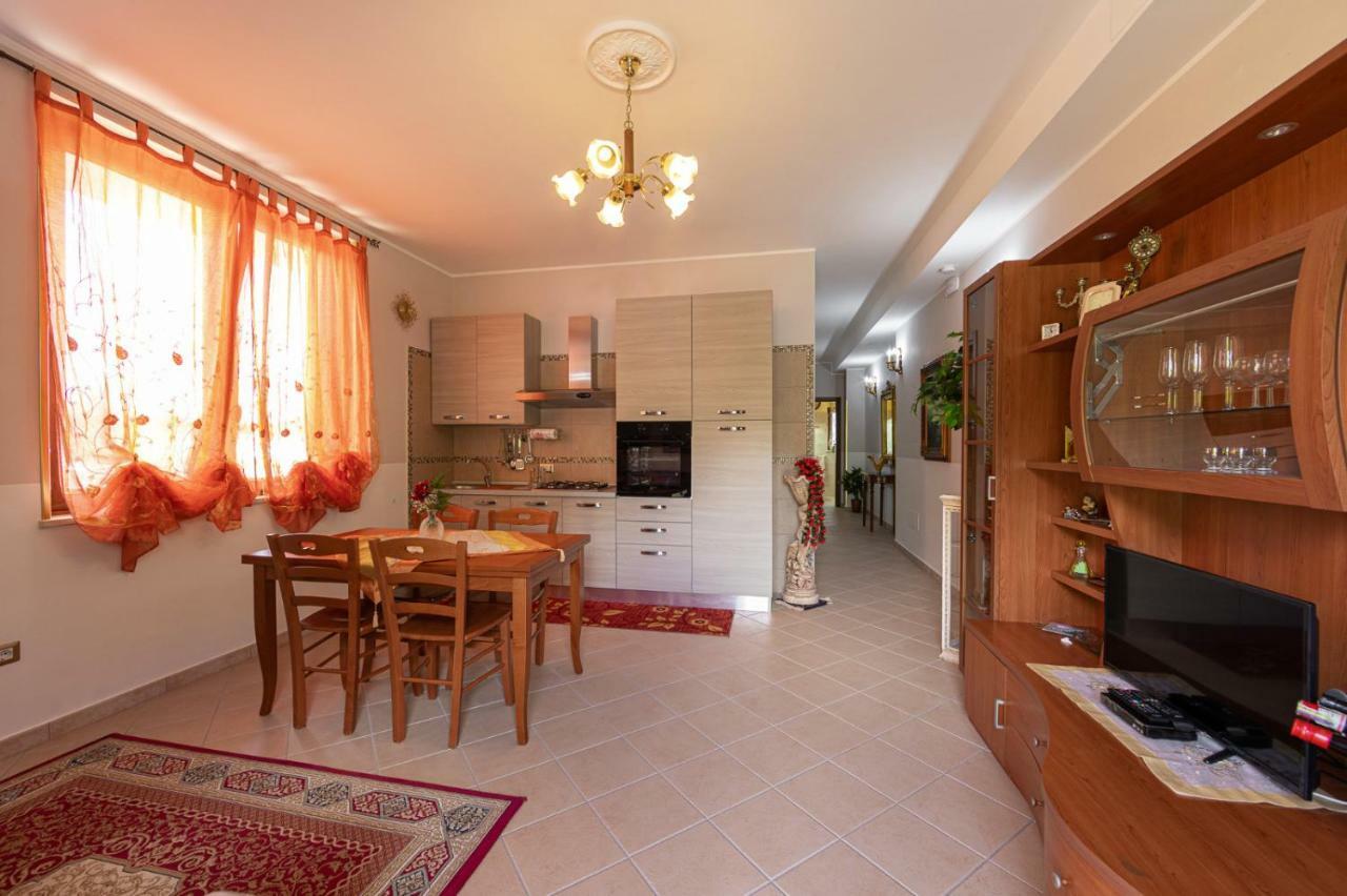 Arcobaleno Apartment 폰디 외부 사진